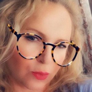 Meet your Posher, Alisa